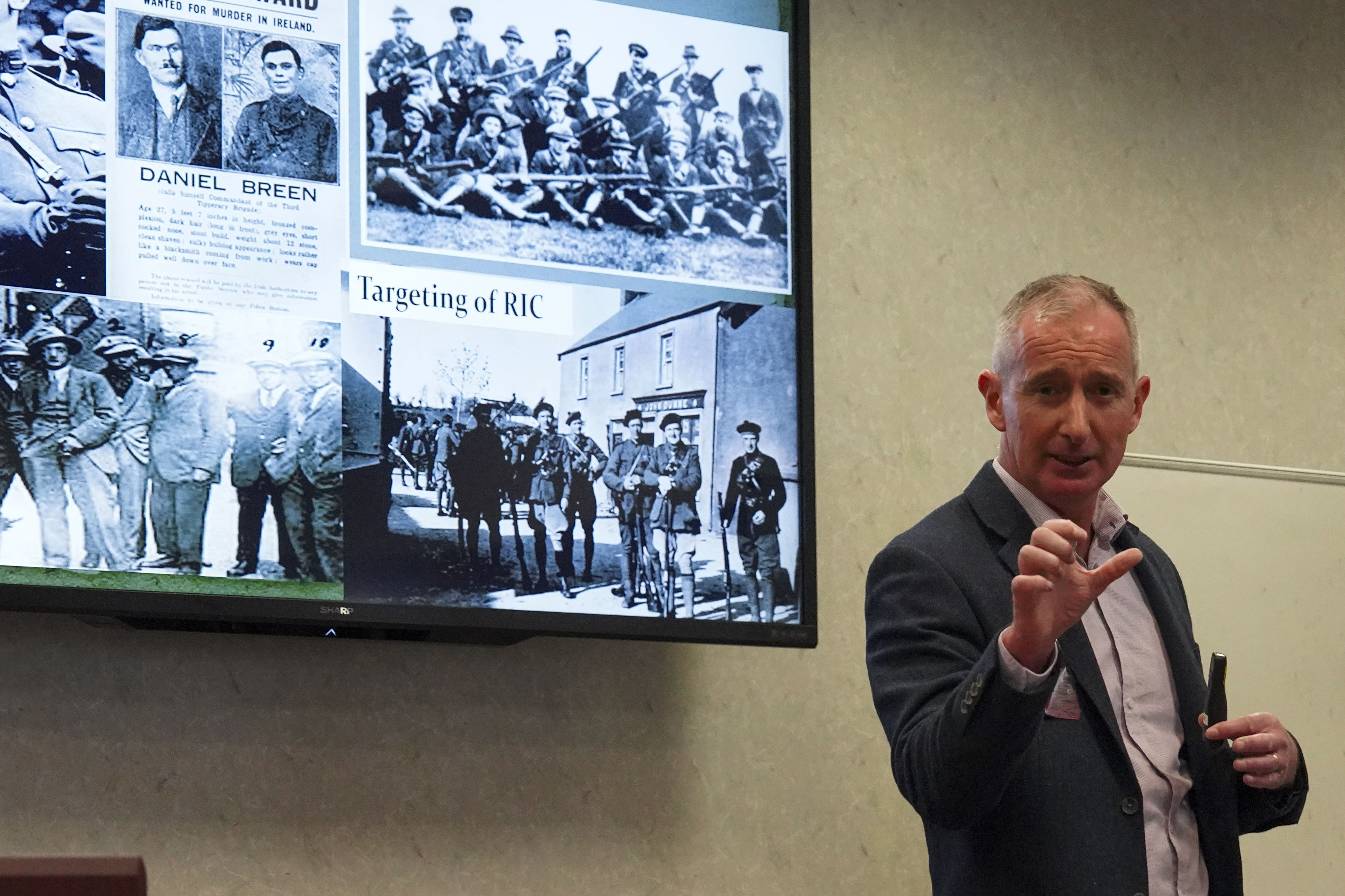 Col. Gareth Prendergast, Ph.D., of the Irish Defence Forces delivered a talk on counterinsurgency at the U.S. Naval War College in Newport, Rhode Island, on Oct. 29, 2025. 