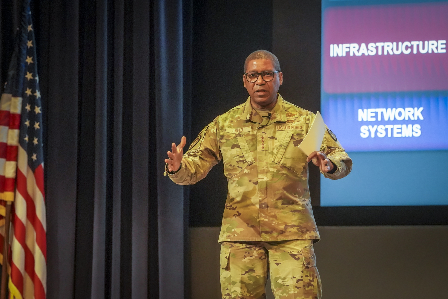 U.S. Air Force Gen. Randall Reed, commander of U.S. Transportation Command (USTRANSCOM), spoke to staff, faculty and students at the U.S. Naval War College during a visit to the Newport, Rhode Island, campus on April 8.