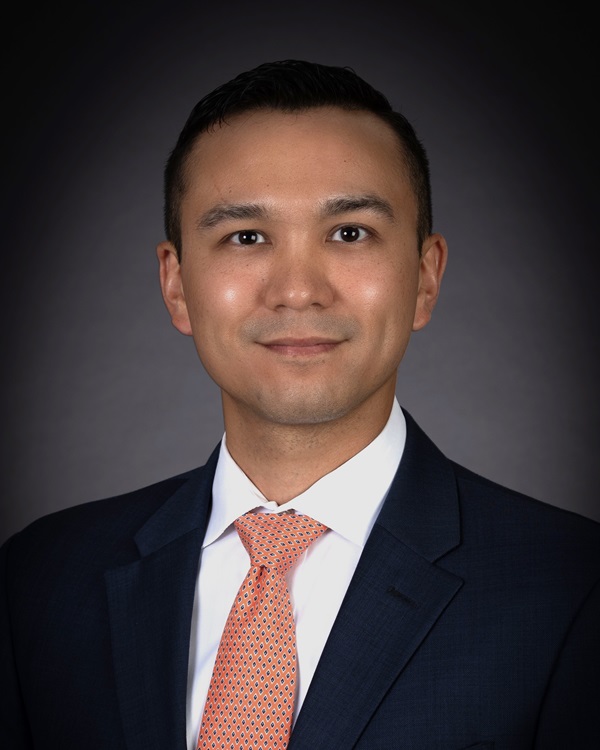 Alexander E. Hernandez, LL.M., J.D. faculty photo